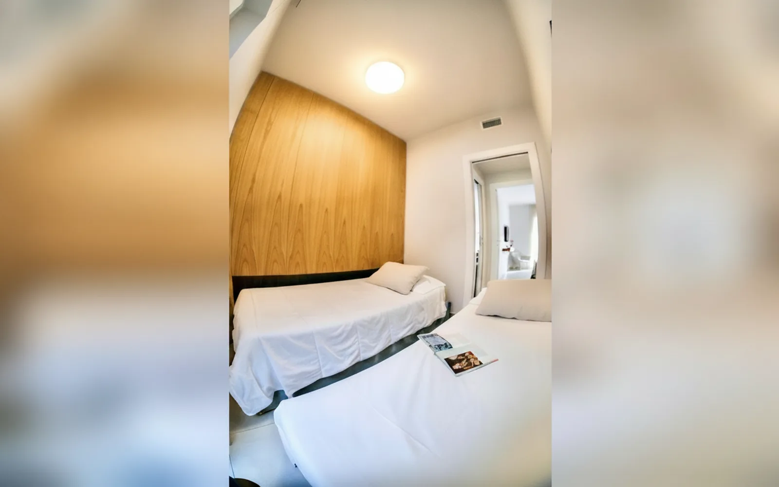 Camera con bagno privato — Agata Apartment, Polignano a Mare (foto 18)